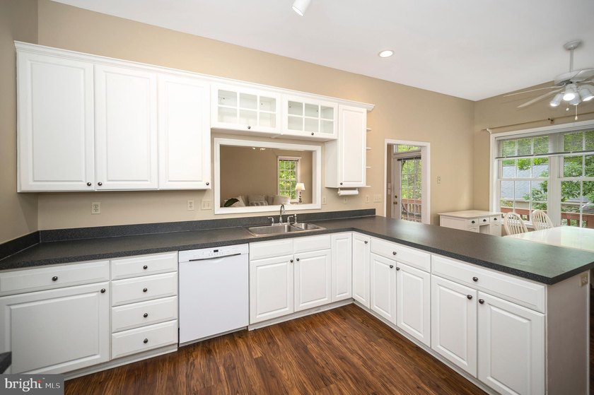 Welcome to 3800 Lakeview Parkway - a home designed for - photo 11