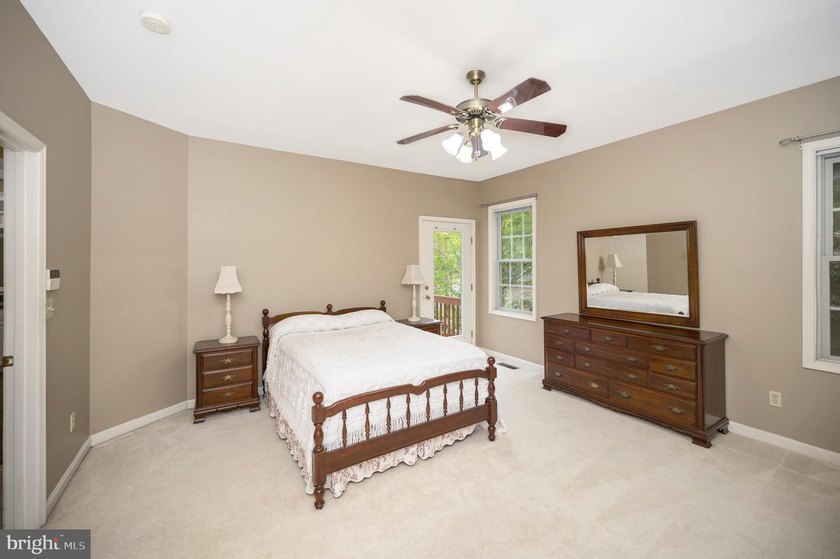 Welcome to 3800 Lakeview Parkway - a home designed for - photo 16