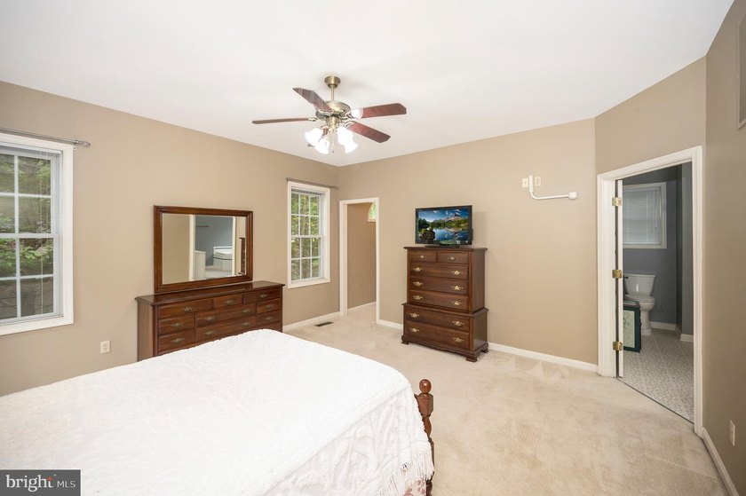 Welcome to 3800 Lakeview Parkway - a home designed for - photo 18