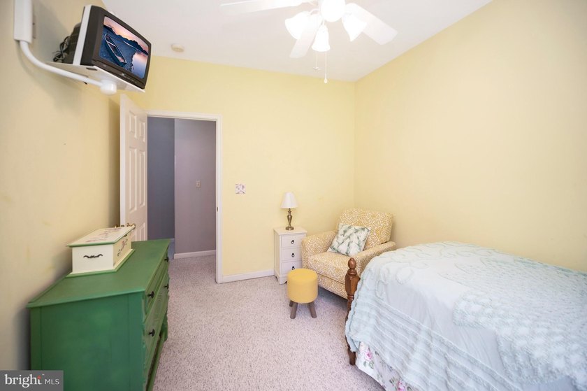 Welcome to 3800 Lakeview Parkway - a home designed for - photo 28
