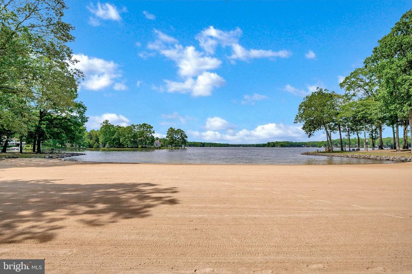 Welcome to 3800 Lakeview Parkway - a home designed for - photo 40