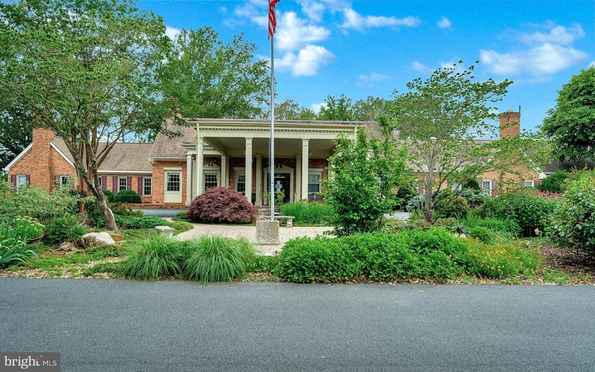 Welcome to 3800 Lakeview Parkway - a home designed for - photo 41