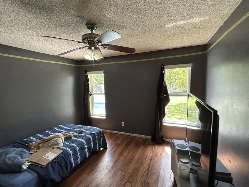 Spacious 3-Bedroom Pool Home in Desirable La Mancha - No HOA! - photo 20