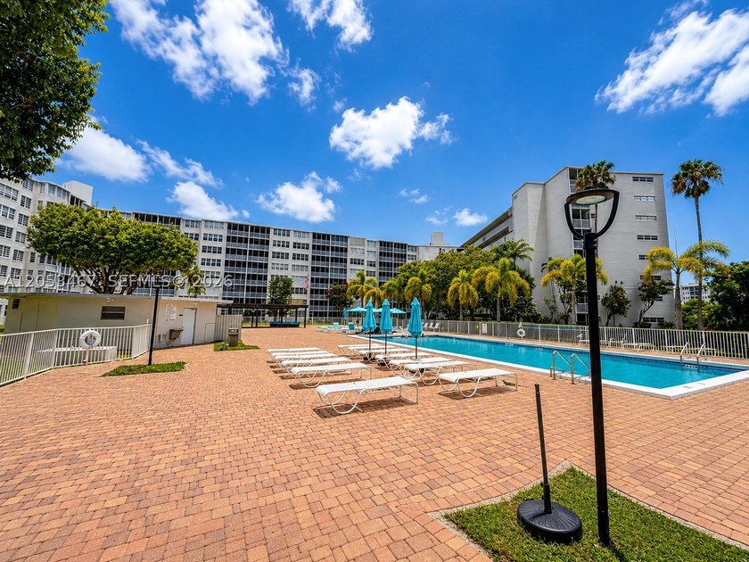 Beautifully remodeled 2-bedroom + den, 2-bath residence has the - photo 23