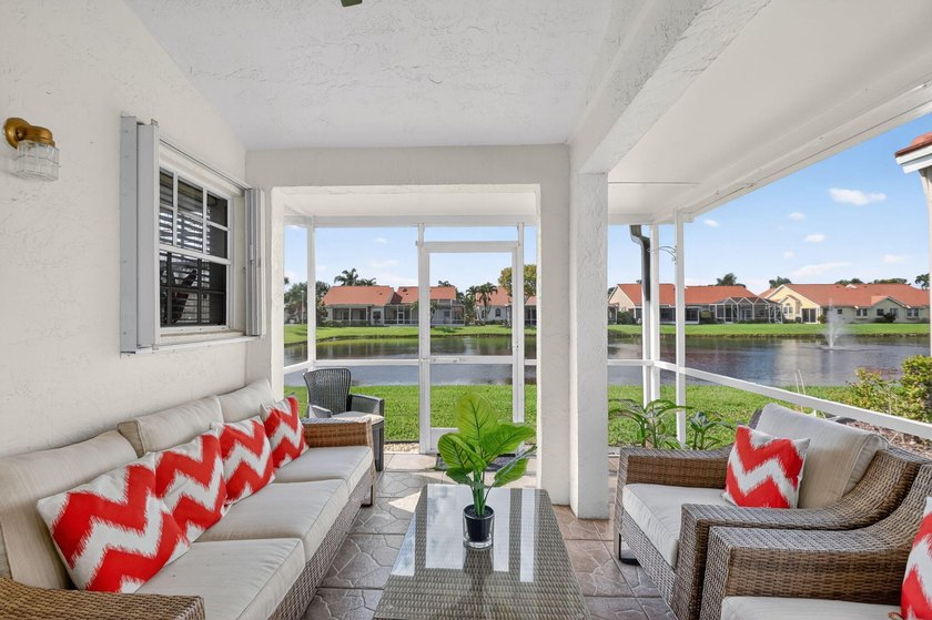 Welcome to a beautifully reimagined lakefront Turnkey home. This - photo 31