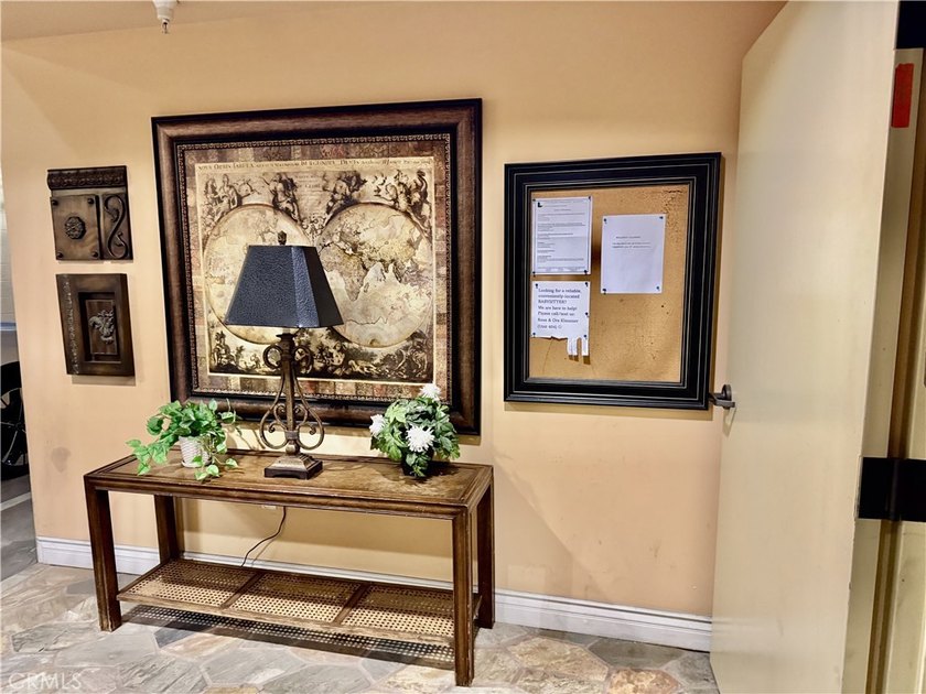 Welcome to this spacious and beautifully updated three-bedroom - photo 39