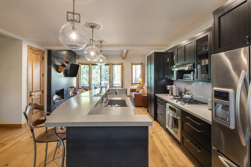 Mountain Modern at its finest! Just 300 yards from River Run and - photo 9