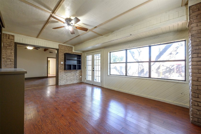 Updated single-story home located on a large, wooded cul-de-sac - photo 11