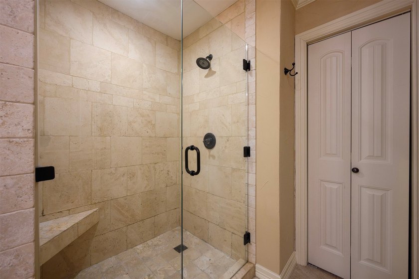 Updated single-story home located on a large, wooded cul-de-sac - photo 19