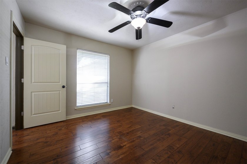 Updated single-story home located on a large, wooded cul-de-sac - photo 24