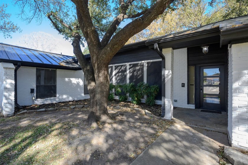 Updated single-story home located on a large, wooded cul-de-sac - photo 29