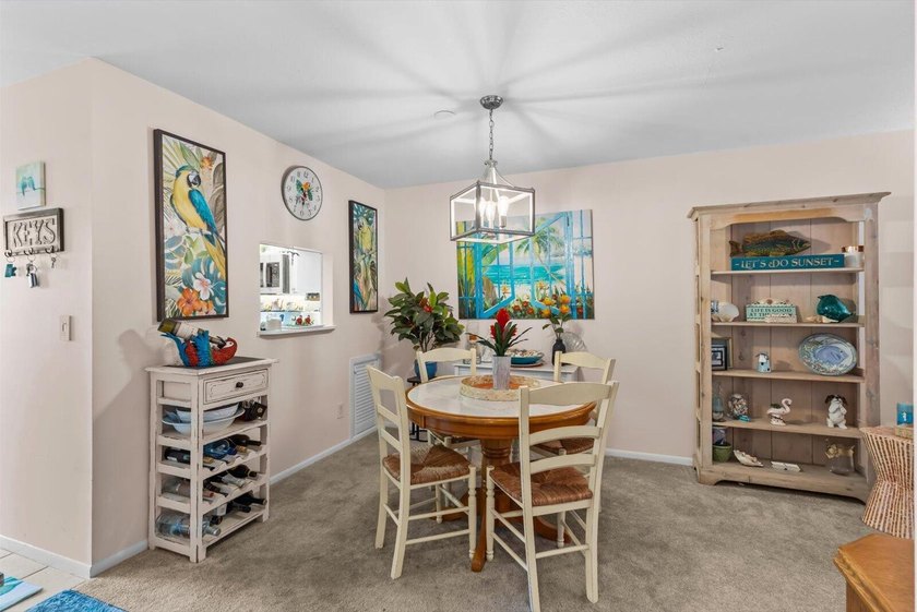 Welcome to this charming 2 bedroom and 2 bathroom furnished - photo 4