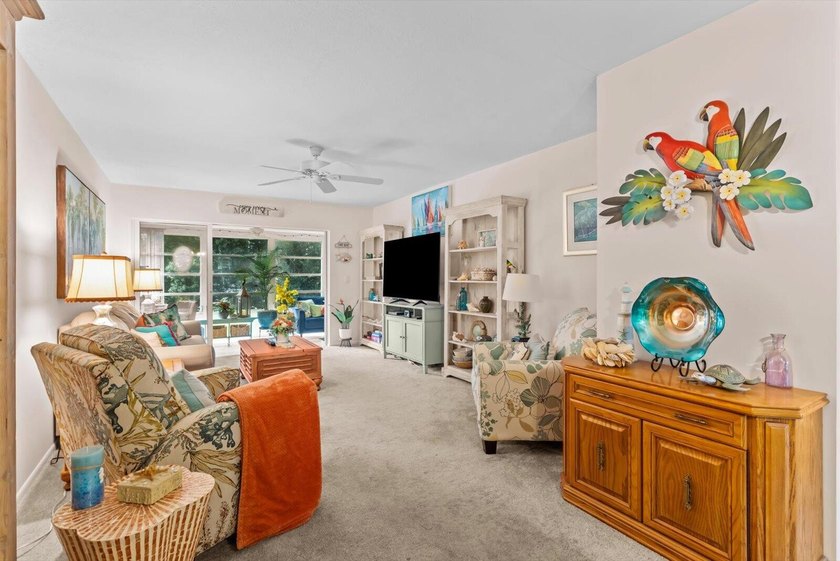 Welcome to this charming 2 bedroom and 2 bathroom furnished - photo 6