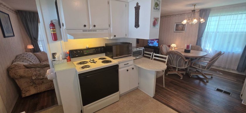 751 10th St E Lot 114 Palmetto FL. 34221 Palm Bay Mobile Home - photo 12