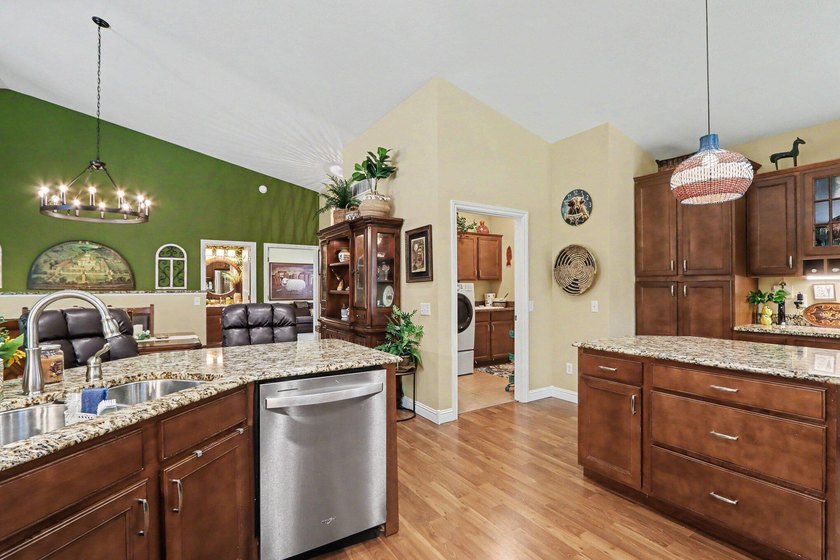 Welcome to Hunters Creek Phase II with a rare opportunity to own - photo 8