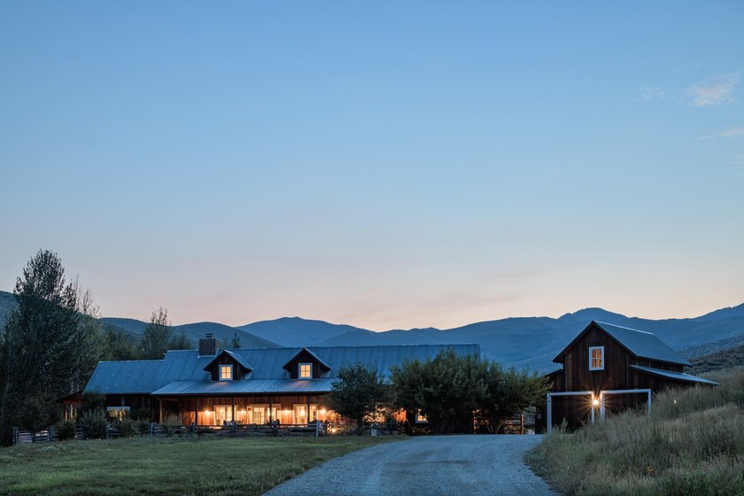 ASPEN GROVE RANCH - Rustic charm meets mountain luxury on this - photo 8