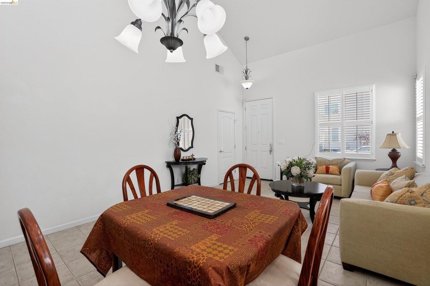 Original owners since new!! Amazing well cared for property in - photo 6