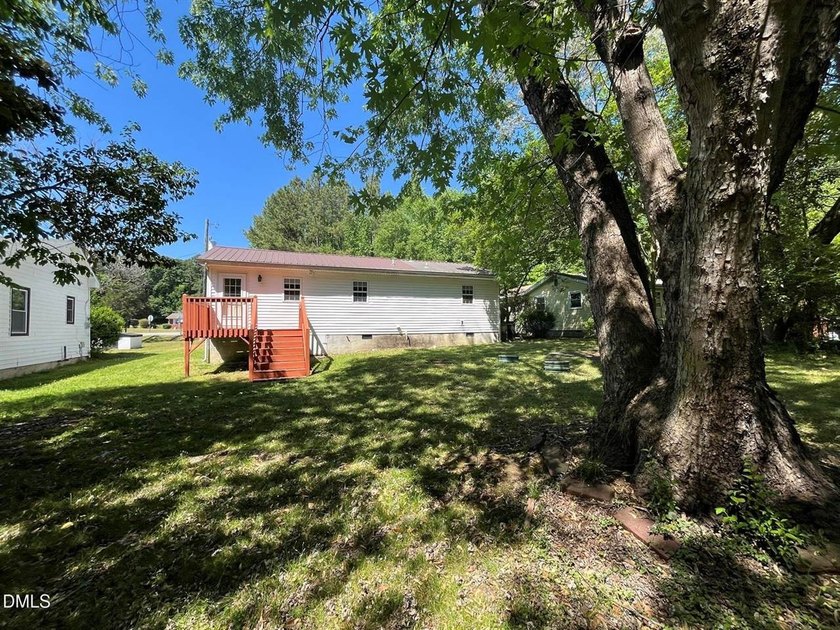 SELLER MOTIVATED! Adorable Ranch home just outside of Downtown - photo 22