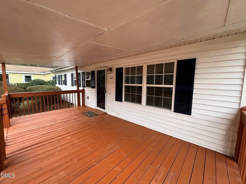 SELLER MOTIVATED! Adorable Ranch home just outside of Downtown - photo 24