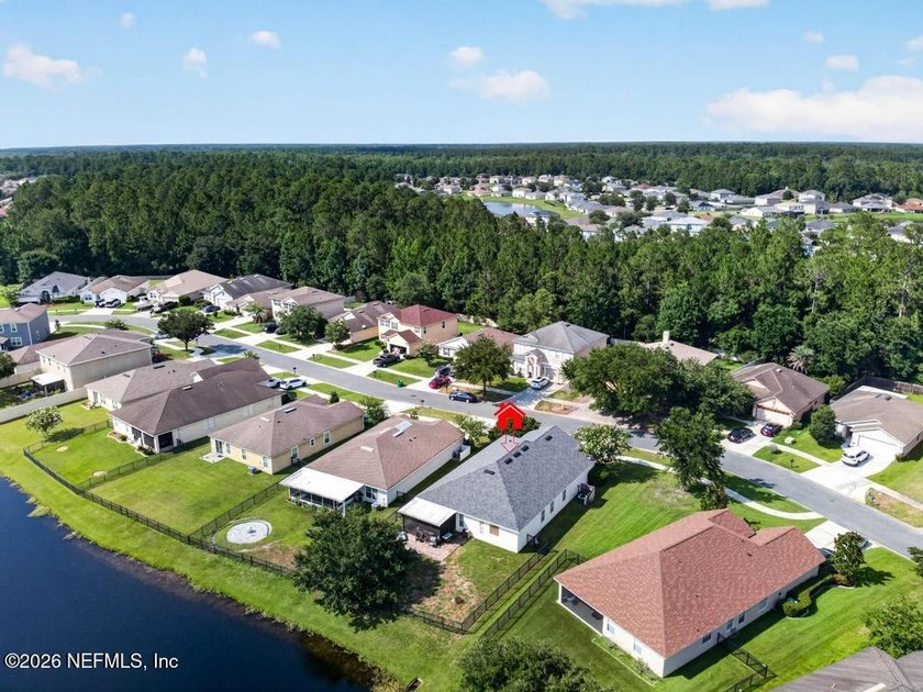 Welcome home to this beautifully maintained 4-bedroom, 2-bath - photo 33