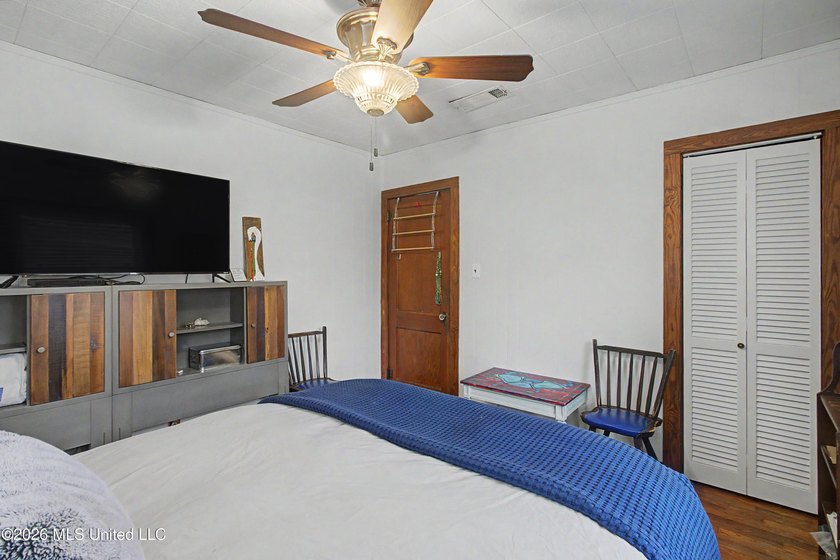 Beautifully renovated mid-century modern home near the heart of - photo 19