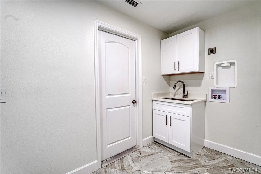 Experience the Ultimate Florida lifestyle in this stunning - photo 26