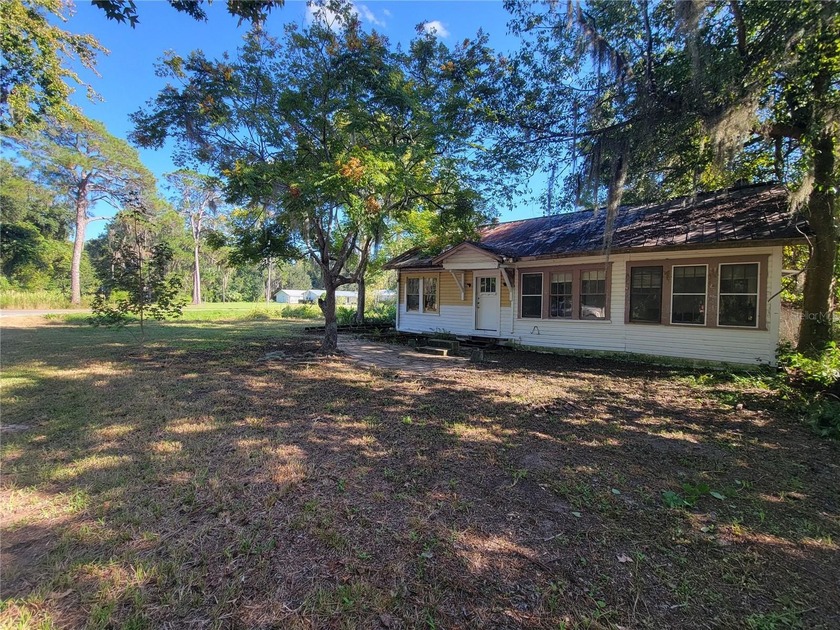 Discover the charm of *Old Florida* living with this unique - photo 7