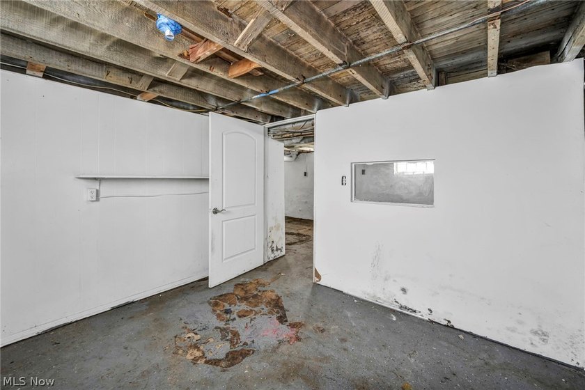 14819 Westropp Ave - photo 35