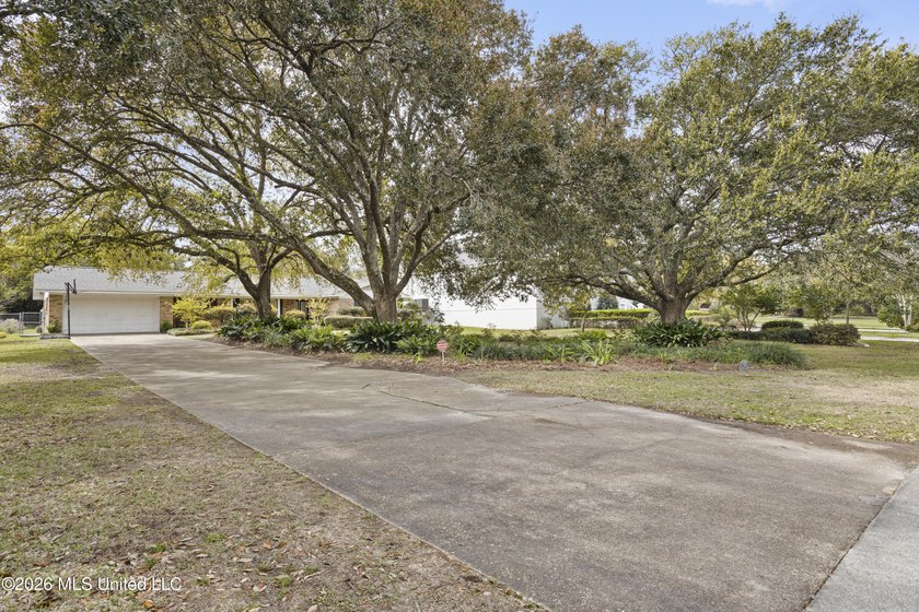 Nestled on one of the most picturesque streets in sought after - photo 44