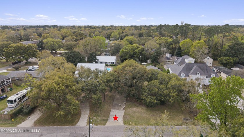 Nestled on one of the most picturesque streets in sought after - photo 46