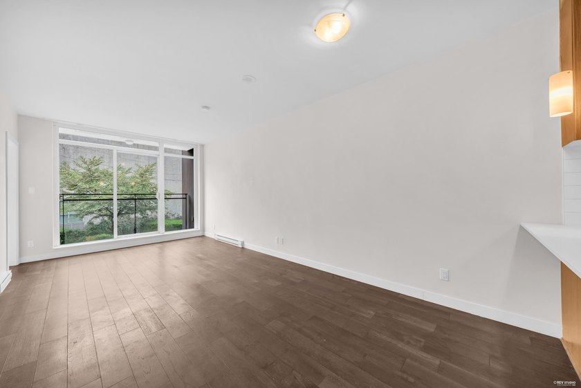 RARE 1 BED+ DEN+ FLEX in highly sought-after 'SOCIAL' in Mount - photo 7