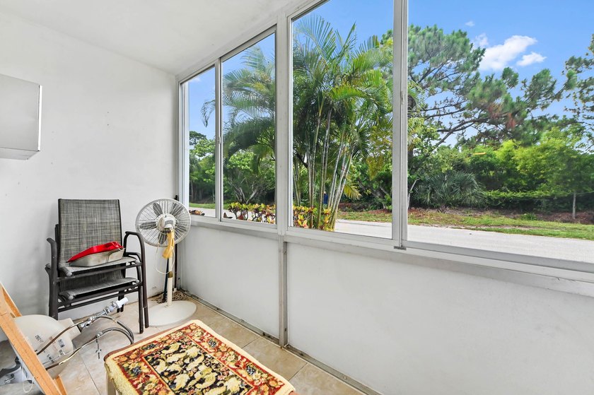 Welcome to this practical one-bedroom, one-bathroom condominium - photo 11