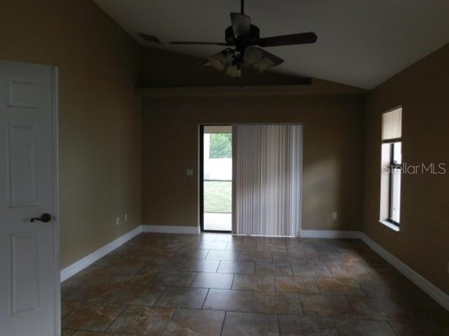 Nice 3/2 with formal living room with sliders leading to back - photo 13