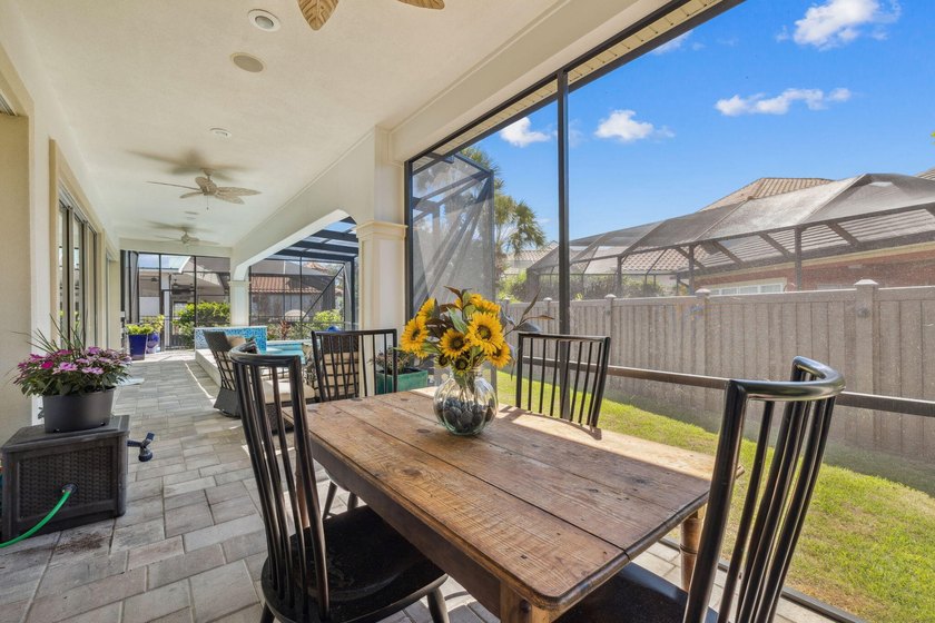 Fully renovated, turnkey beach home in the highly sought-after - photo 15