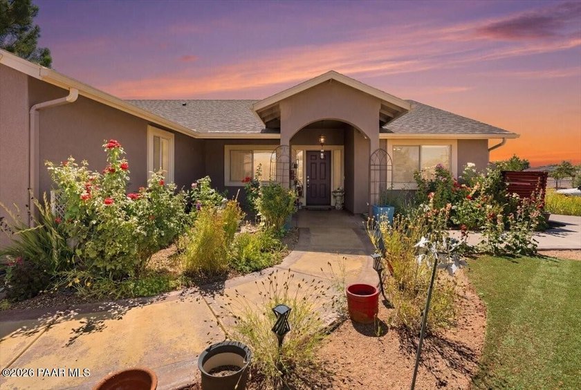 This beautifully maintained single-story ranch, built in 2004 - photo 24