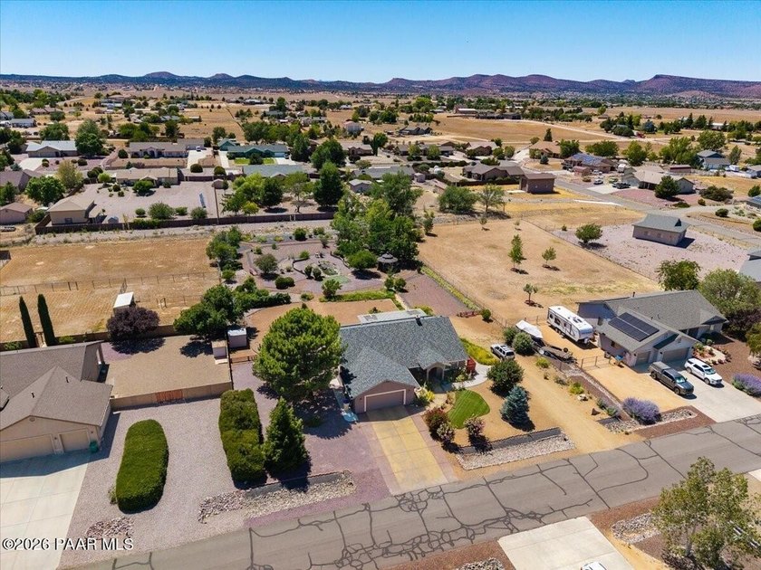 This beautifully maintained single-story ranch, built in 2004 - photo 26
