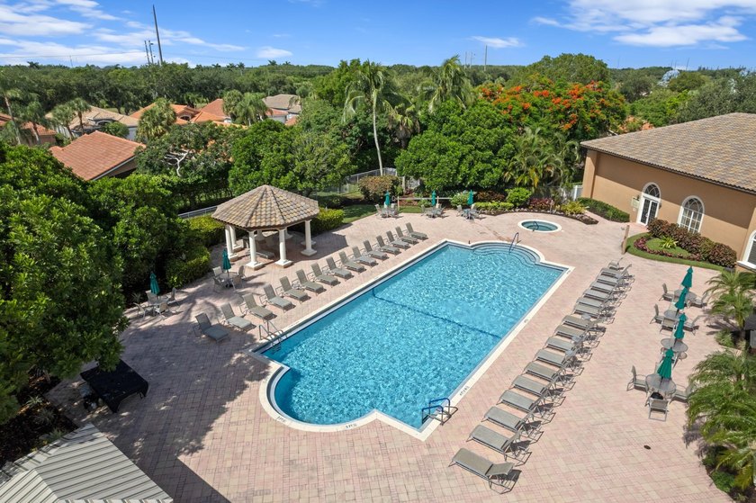 ABSOLUTELY GORGEOUS SINGLE STORY HOME | HIGHLY PRESTIGIOUS 55+ - photo 32