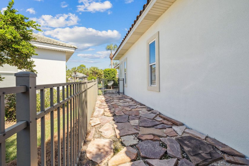 Fully renovated, turnkey beach home in the highly sought-after - photo 36