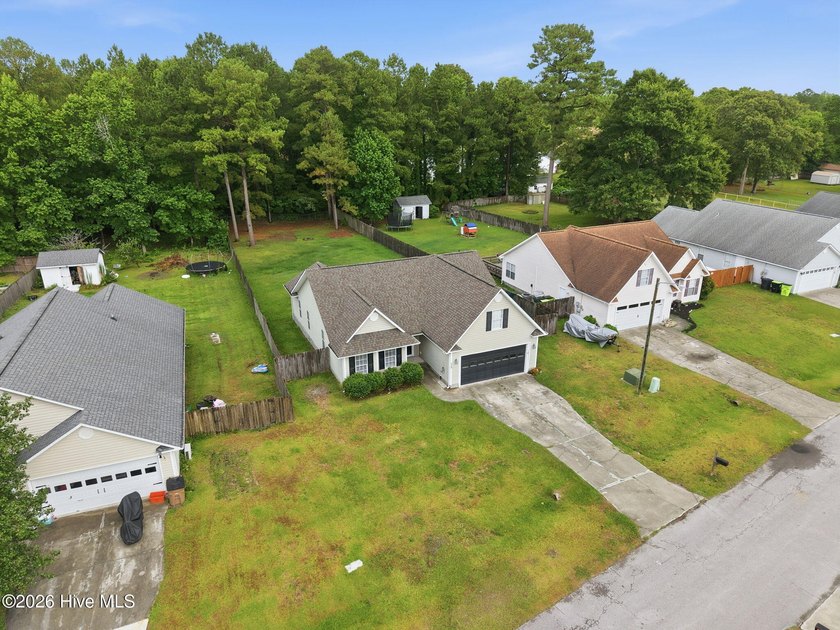 Welcome to this beautifully updated 3-bedroom, 2-bath home - photo 37