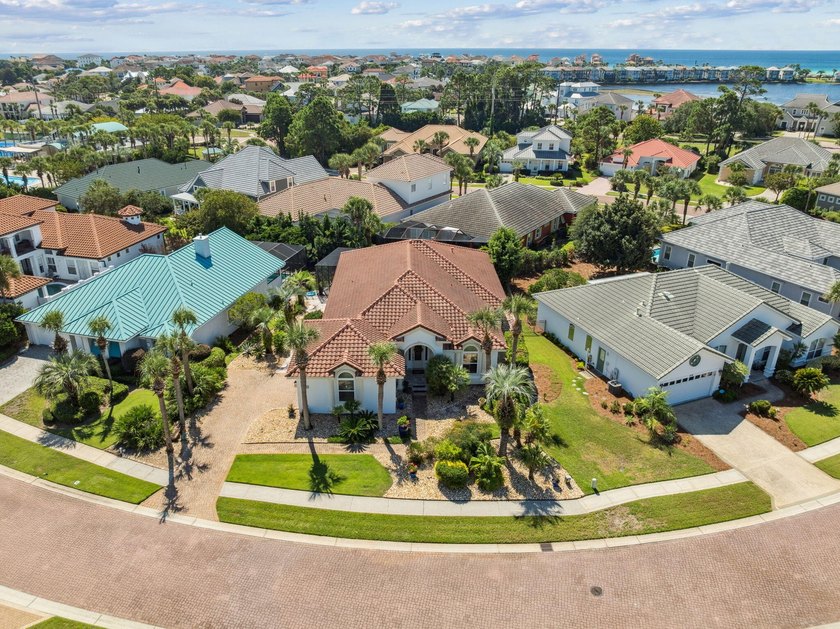 Fully renovated, turnkey beach home in the highly sought-after - photo 40