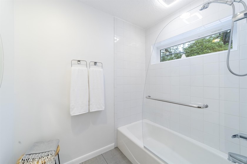 REDUCED - 3-bedroom, 3 Full bath concrete block home in the much - photo 40