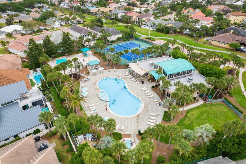 Fully renovated, turnkey beach home in the highly sought-after - photo 41