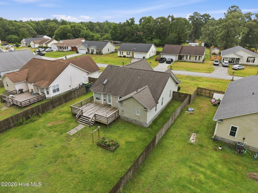 Welcome to this beautifully updated 3-bedroom, 2-bath home - photo 41