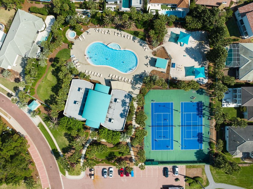 Fully renovated, turnkey beach home in the highly sought-after - photo 42