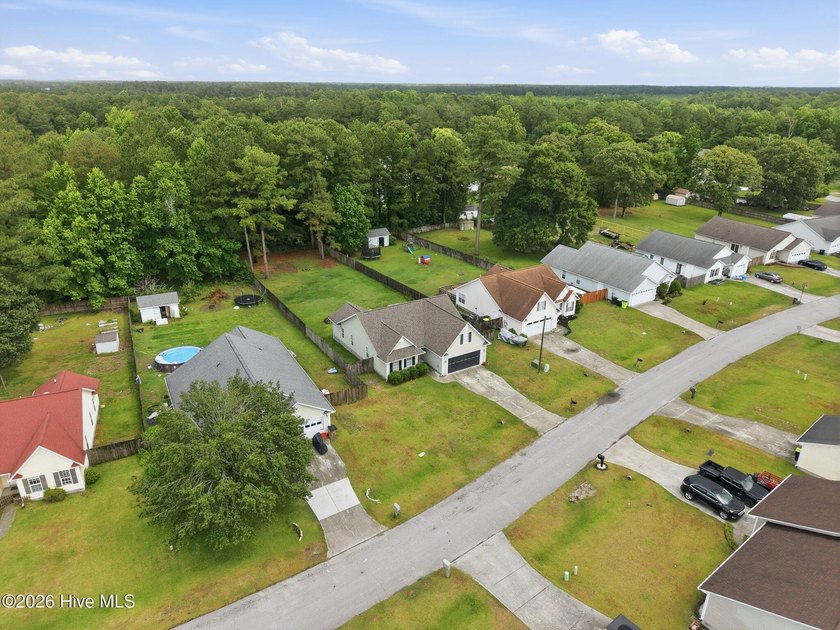 Welcome to this beautifully updated 3-bedroom, 2-bath home - photo 42
