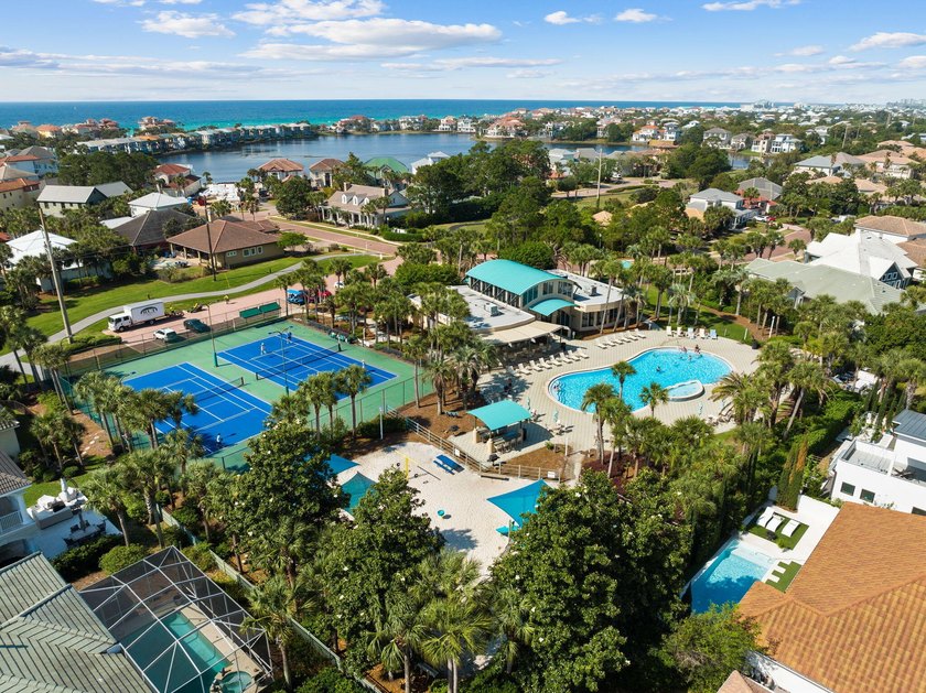 Fully renovated, turnkey beach home in the highly sought-after - photo 43