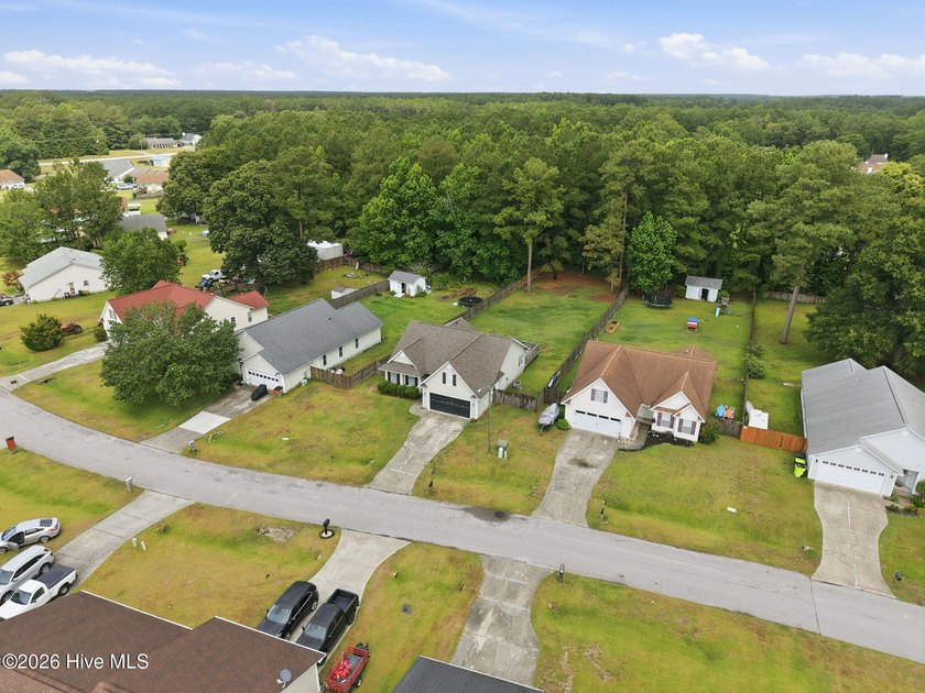 Welcome to this beautifully updated 3-bedroom, 2-bath home - photo 44