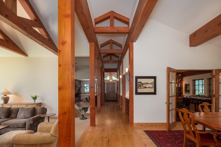 This immaculately maintained cottage offers rare single-level - photo 7