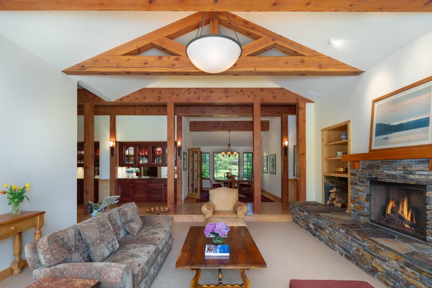 This immaculately maintained cottage offers rare single-level - photo 9