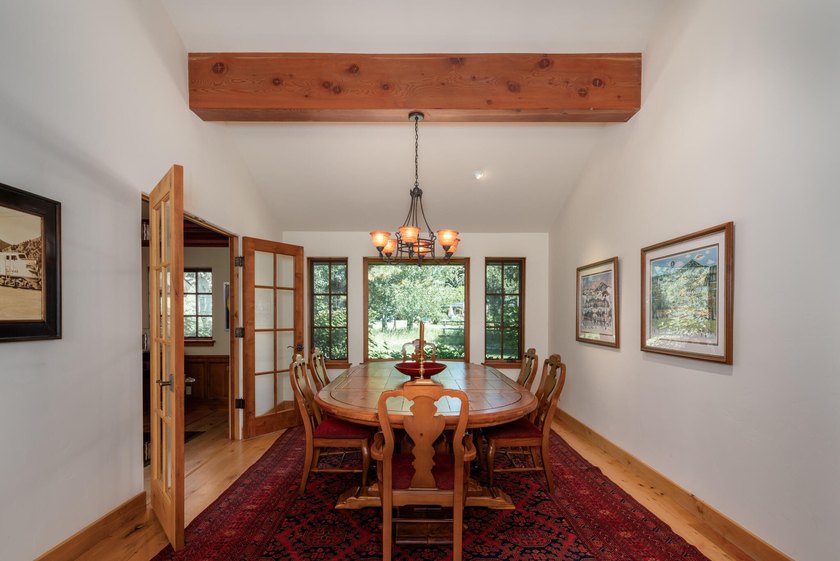 This immaculately maintained cottage offers rare single-level - photo 10